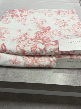 Laura Ashley Pink Toile Floral Bath Towels - Set of 2